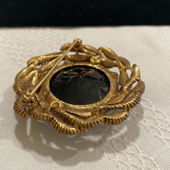Vintage Faceted Black Rhinestone And Brass Brooch - Picture 4 of 6